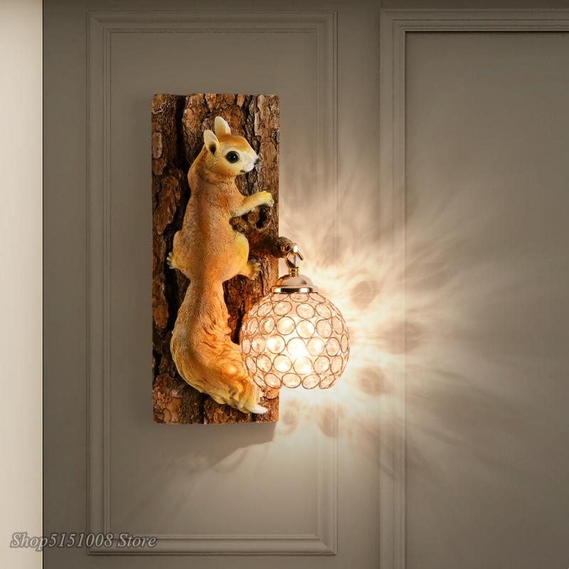 Nordic  Style Resin Squirrel C - огляд і ціна Background Resin Art