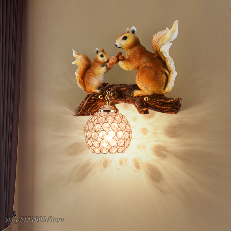Nordic  Style Resin Squirrel C - огляд і ціна Background Resin Art