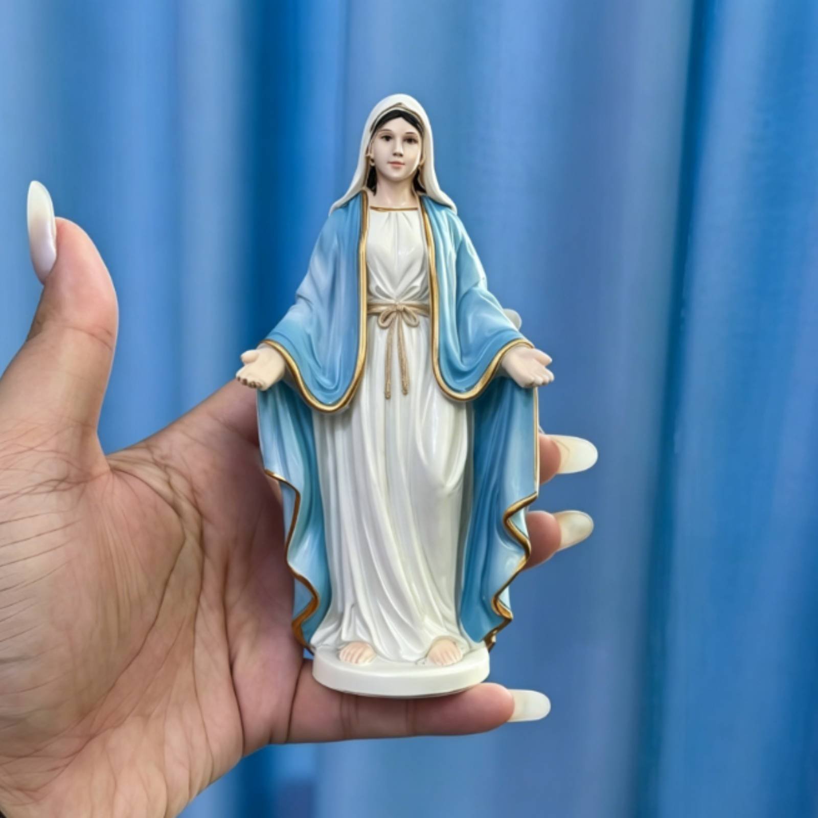 Female Resin Statue Special Ed - огляд і ціна Resin Art And Design