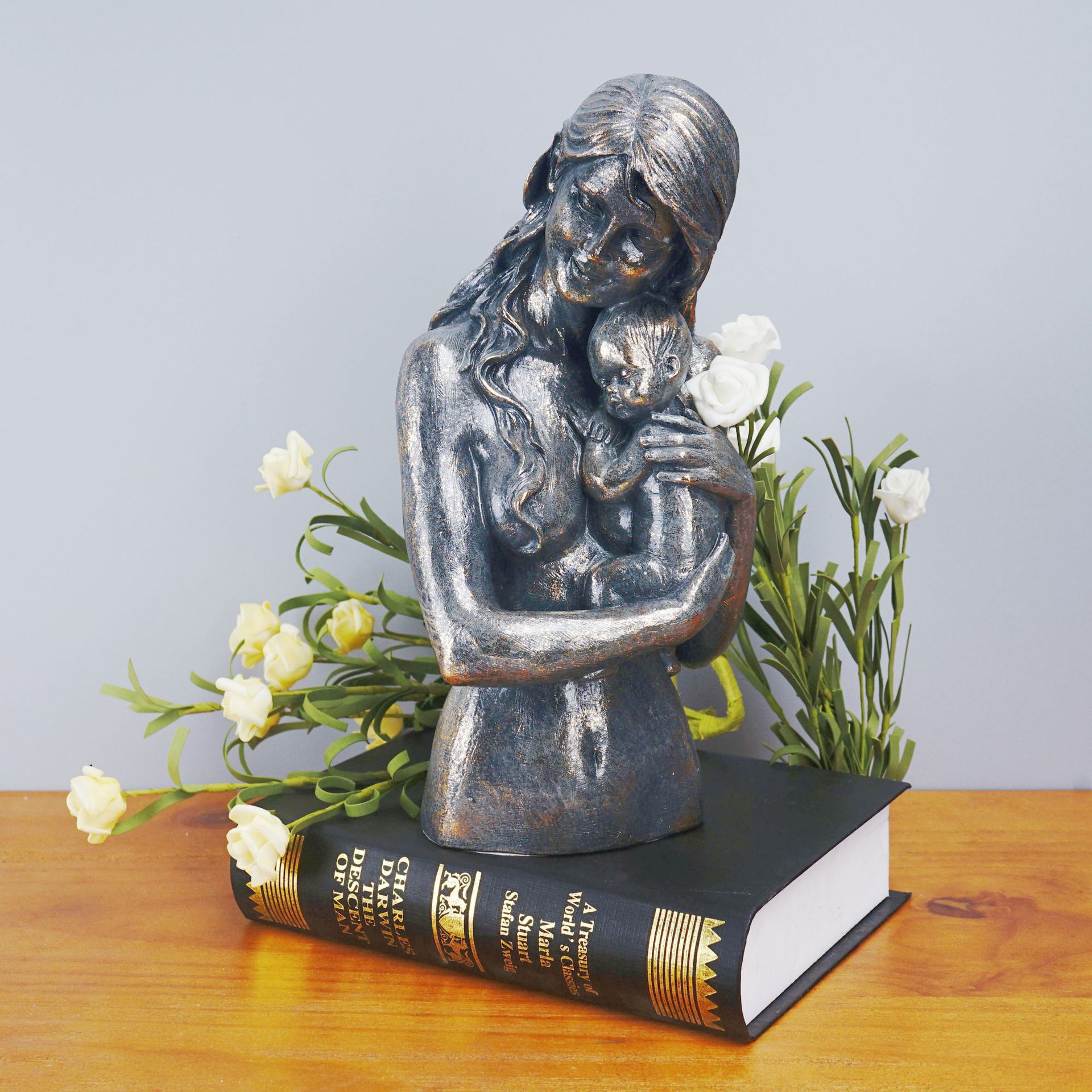 Mother Child Resin Sculpture H - огляд і ціна Resin Art Wedding Gift